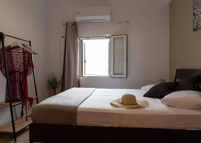 Anna's House Appartamento Rhodes City